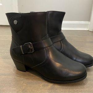 NEW Propét Women’s Tory Ankle Bootie